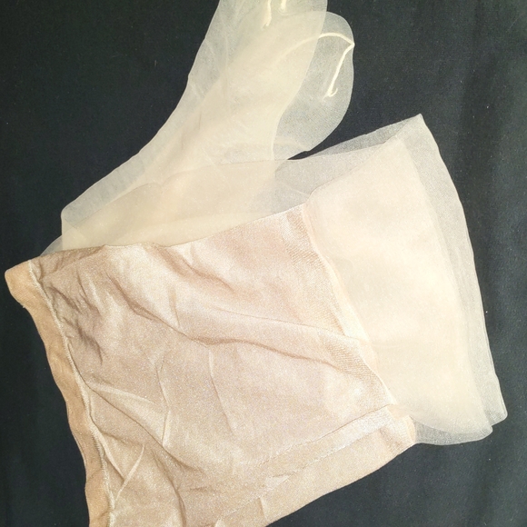 Panty hose - Picture 2 of 2